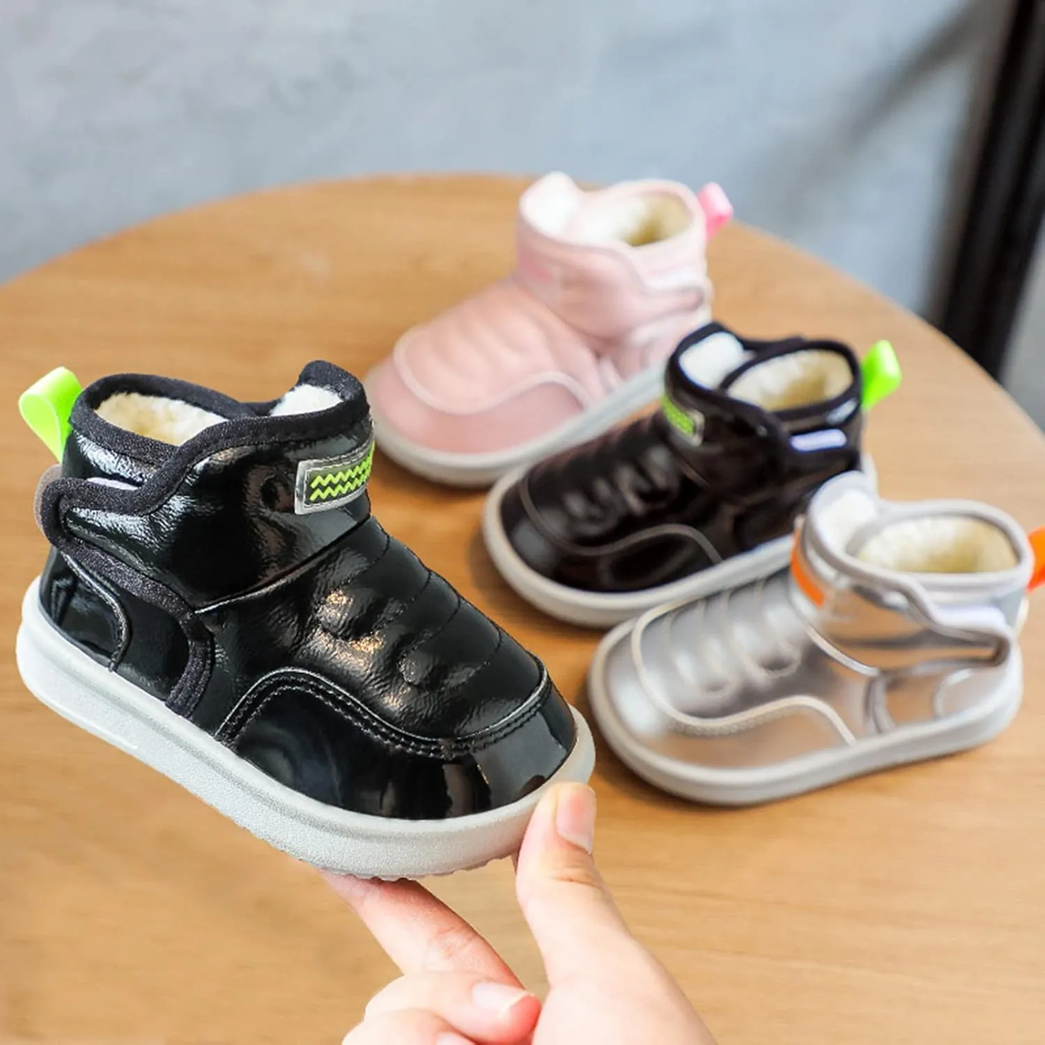 Baby Shoes Toddler Boots Fashion Soft Bottom Toddler Shoes Plus Velvet Thick Non Slip Sneaker Roller Skates for Girls
