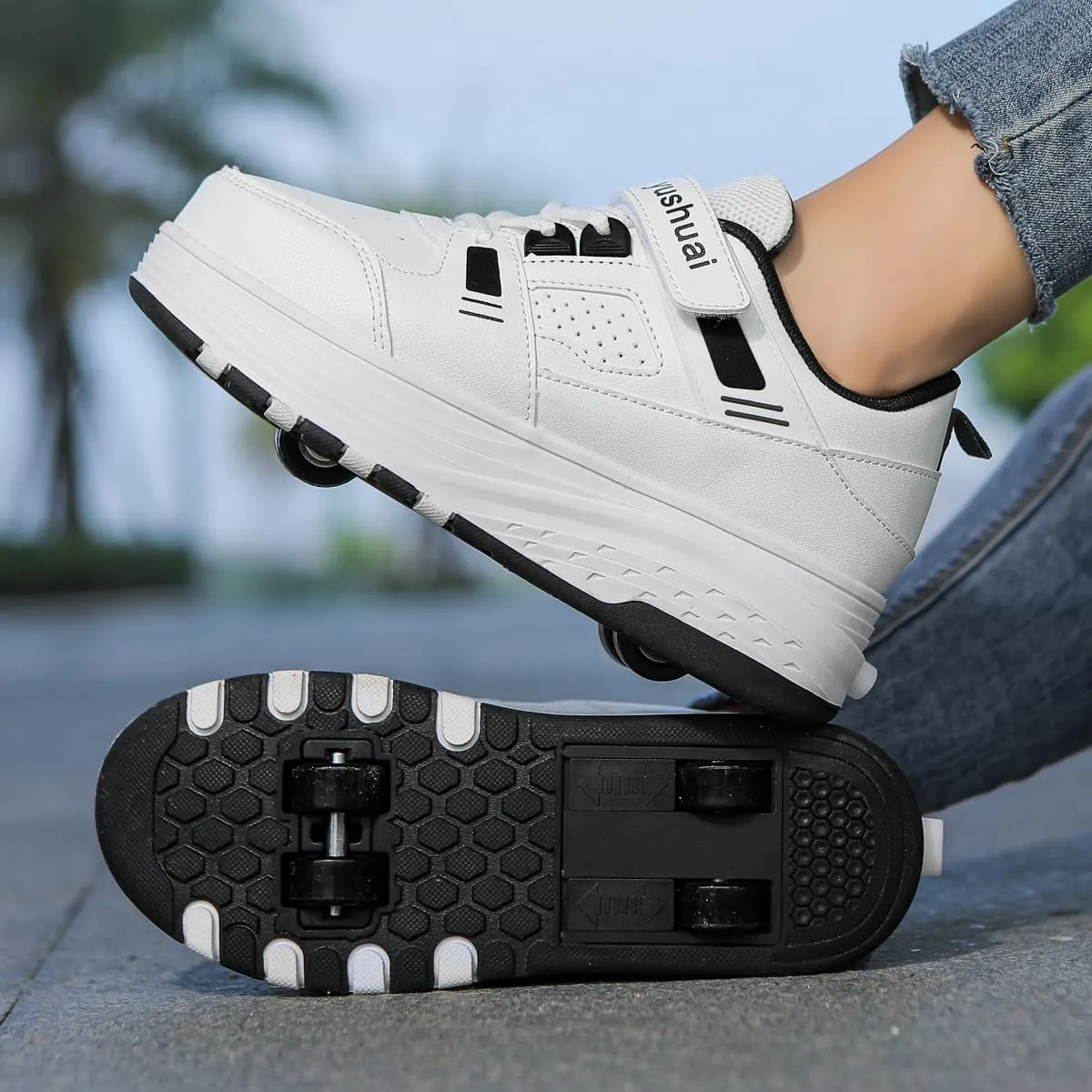 Kids Roller Shoes with 4 Wheels Skating Sneakers for Girls Boys Retractable Wheel Skateboarding Shoes for Beginners/Christmas Birthday Gift