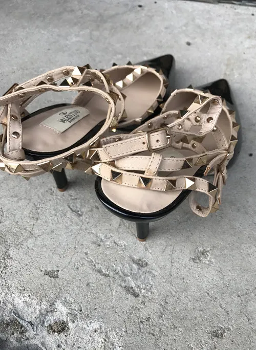 Rockstud Pointed Toe Caged Pump Heels