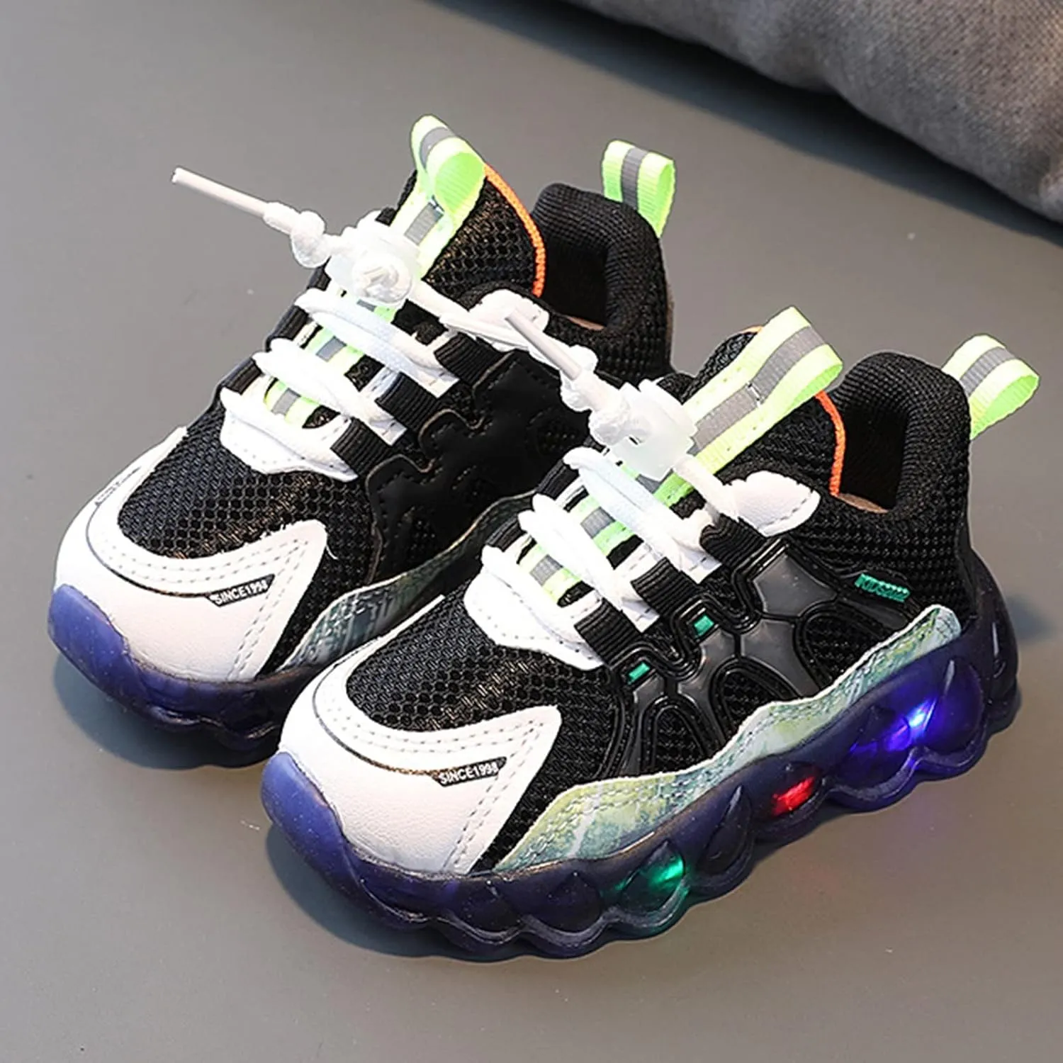 Unisex Baby Light Up Sneaker Boys Girls Toddler Flashing Running Sports Tennis Walking Shoes Kids School Shoes