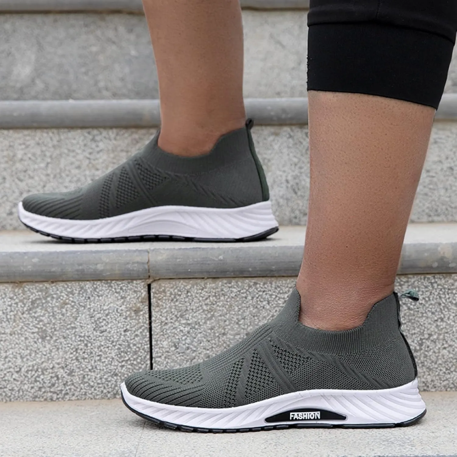 Wedges Slip on Men's Fashion Casual Outdoor Breathable Leisure Shoes Men's Sneaker Roller Skates for Men